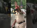 ट्रॅफिक हाताळण्यासाठी या पोलिसाची भन्नाट स्टाईल... shorts trafficpolice