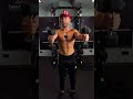 frontheben sinnvoll oder nicht shorts shoulderworkout upperbody schultertraining core