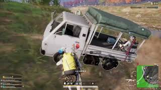 绝地求生PUBG：敌人2个装甲车？我方有5个c4，不服来碰一碰?  【老7吃鸡解说】