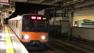 東武50050系50060編成（前照灯LED）が到着するシーン