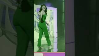 Karishma Tanna showing off her hot ass 🍑🔥new HD video #karishmatanna #bollywood #actress