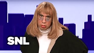 Penny Marshall is The Looker - SNL