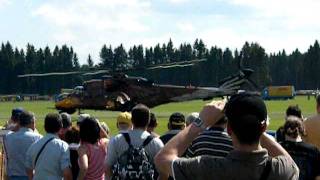 Helicopter MIL MI24 landet in Breitscheid, Airshow 2010 DSCN1702.avi