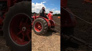 John Deere 60, 4020 \u0026 McCormick Deering w30 plowing #johndeere #plowing #tractor