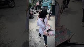 Bẹp bẹp đi học