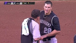 COL@ATL: Arenado hurts finger on double, leaves game