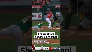 Shohei ohtani dodged a fastball to the head #angels vs #athletics #shoheiohtani #mlbhighlights