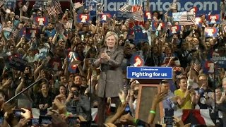 Sanders effectively concedes nomination to Clinton