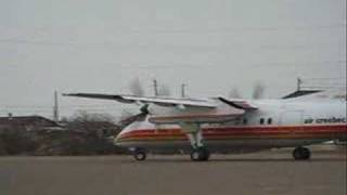 Air Creebec Dash-8 short landing