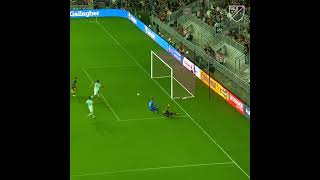 Josef Martinez's jaw-dropping goal in MLS match