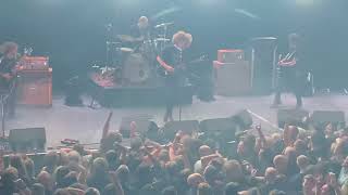 Wolfmother - The Joker And The Thief - Crowd going crazy in Paradiso, 11 january 2023