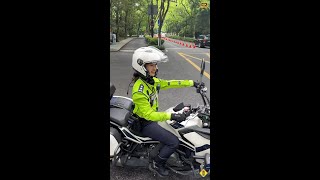 偶遇李语蔚 杭州最美女交警 4K #police#女交警