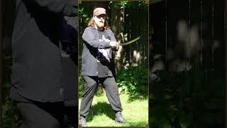 Do Curved Swords Self-Align During a Cut?