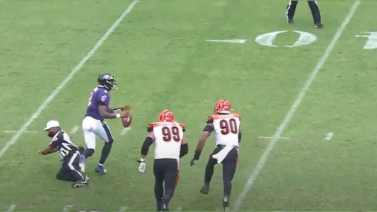 Lamar Jackson Jukes Ref And Defenders | Football Funny Moment | Ravens ...