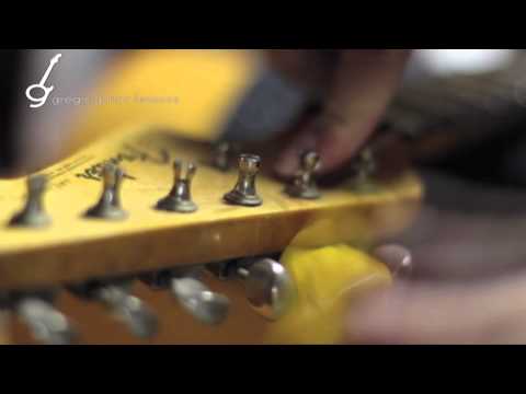 THE BEST Method on How to Change Guitar Strings: Fender Vintage Style Klusen Tuners THE BEST Method on How to Change Guitar Strings: Fender Vintage Style Klusen Tuners