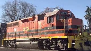 Recording the whole SJVR Hopper car train came in￼ Fresno￼￼