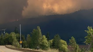 Aggressive wildfire at B.C.'s White Rock Lake jumps highway, burns homes