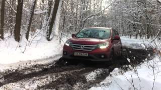 Honda CR-V 2012 на бездорожье