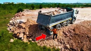 OMG!! Truck Too far back have little space for loading with Komatsu Bulldozer pushing stones