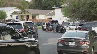 SAPD officers shoot and kill man suspected in recent robberies