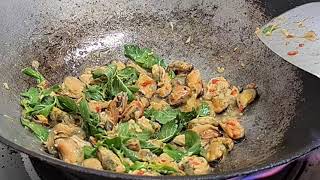 Cooking: Stir Fried Basil with Mussels [Thaifood] กระเพราหอยแมลงภู่