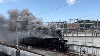 熊本駅周辺の立体駐車場で撮ったSL人吉号です。ラストランに向けて頑張って走ってます。