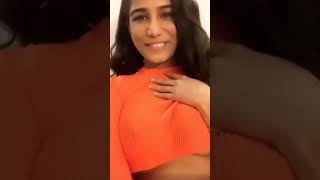 Poonam Pandey showing her boobs live on instagram ❤️❤️
