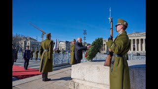 Ministar Vučević u Budimpešti položio venac na Spomenik neznanom junaku