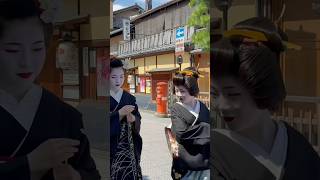 花見小路を往く芸舞妓さん #京都 #舞妓