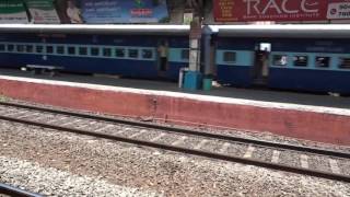 Top list ALCO honking. TNP WDM2 Manduadih - Rameswaram Express rips through Mambalam, chennai