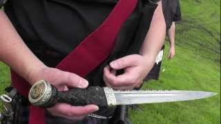 Garth Newlands Bagpiper Weaponry: Sgian-dubh, Dirk