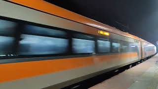 Loud track sound of 22304/Gaya - Howrah Vande Bharat Express