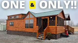 WOW, tiny house log cabin like NEVER before! Tiny Home Tour