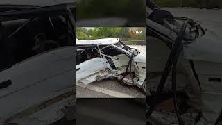 #Düzce'de  kayganlaşan yolda iki otomobilin çarpışması sonucu meydana gelen kazada 4 kişi yaralandı.