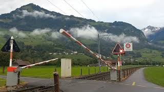 Bahnübergang Oberdorf (CH) // Swiss Railroad Crossing