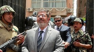 إحالة محمد مرسي إلى محكمة الجنايات بتهمة التخابر مع منظمات أجنبية