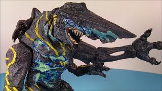 NECA PACIFIC RIM BATTLE DAMAGED KAIJU KNIFEHEAD ACTION FIGURE MOVIE TOY VIDEO REVIEW