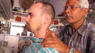 Head Massage Juuksur-habemeajaja-massööri juures