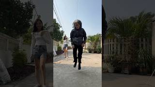 Bà cụ chơi nhẩy dây giỏi quá😱😱😱#shorts#shortvideo #bacu