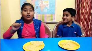 No Hands Eating papad Challenge #fun #Ananyapatel vs #Aksharpatel #Papad