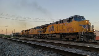 (4K) Union Pacific con largo tren en Monterrey