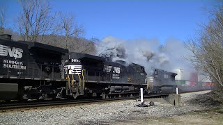 HOLY SMOKES!!!  Catastrophic Turbo Failure on Dash 9 Locomotive!!!