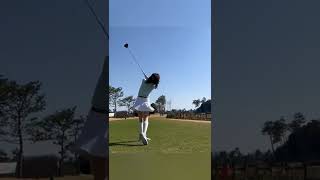 와...감탄이 나오는 스윙입니다👏👏👏💯점 드릴게요!! | 예쁜 골프스윙TV #shorts #golf #golfswing