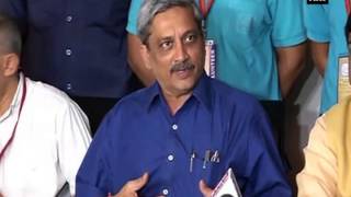 Defence Minister Parrikar says Somali pirates shifting location towards India