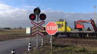 Raiload crossing in Gudžiūnai, Lithuania/Geležinkelio pervaža Gudžiūnuose, Lietuvoje