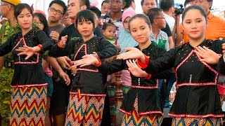 Dance by Dusun Begak from Tungku