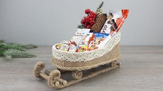 DIY Christmas Sleigh with a sweet GIFT inside