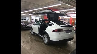 Тесла Tesla Model X. Космолет, странноватый для России