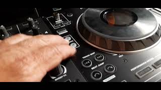 The Denon Prime 4 beats out the Pioneer XDJ-XZ !