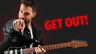 Learn how to improvise outside the key easily on guitar